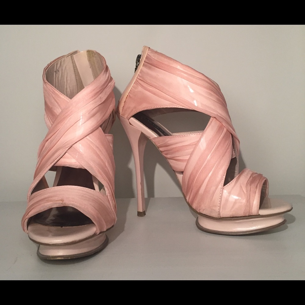 Wayne Cooper Stilettos- size 8.5